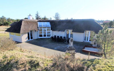 Annalise - 1Km from the Sea