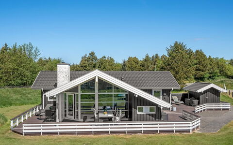 Domna - 800M from the Sea: Hjem, Sommerhus, Veranda, Sidespor, Stuehus, Udendørs Struktur