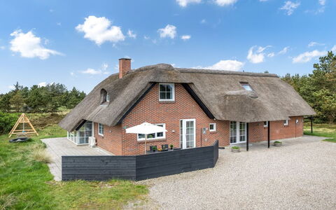 Vangel - 500M from the Sea