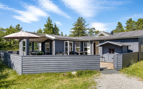 Omar - 1.0Km from the Sea: Hus, Tag, Hjem, Sommerhus, Skur, Garden Bygninger, Sidespor, Gård, Bjælkehytte, Hytte
