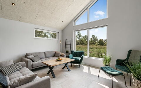 Måns - 500M to the Fjord: Gulvbelægning, Loft, Indretning, Etage, Couch, Stue, Trægulve, Hårdttræ