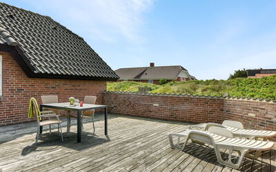 Drea - 250M from the Sea