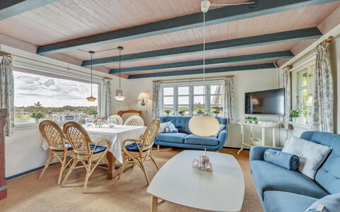 Annika - from the Sea: Sommerhus, Skur, Hytte, Stuehus, Prærie, Hytte, Lade, Bjælkehytte, Garden Bygninger