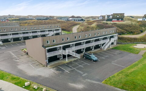 Anastasia - 200M from the Sea: Møbel, Bord, Udendørs Møbler, Udendørs Bord, Stol, Bejdse, Skygge, Backyard, Sommerhus, Køkken & Spisebord