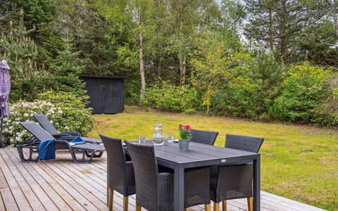 Marta - 1.5Km from the Sea: Hus, Tag, Hjem, Sommerhus, Skur, Garden Bygninger, Sidespor, Gård, Bjælkehytte, Hytte