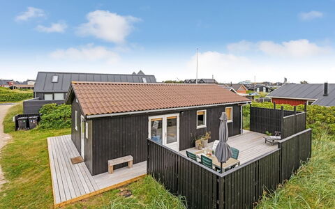 Köbes - 200M from the Sea: Lejlighed, Skygge, Altan, Stol, Hegn, Udendørs Møbler, Aluminium, Kunstgræs