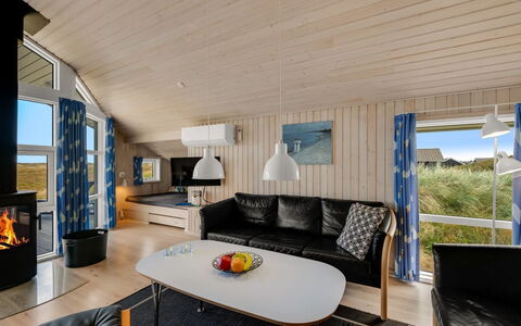 Zaga - from the Sea: Hjem, Sommerhus, Bjælkehytte, Hårdttræ, Stue, Stol, Bejdse, Udvej, Hotel