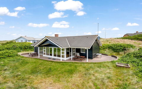 Eugenie - 450M from the Sea: Hus, Sommerhus, Hjem, Tag, Stuehus, Estate, Sidespor, Hytte