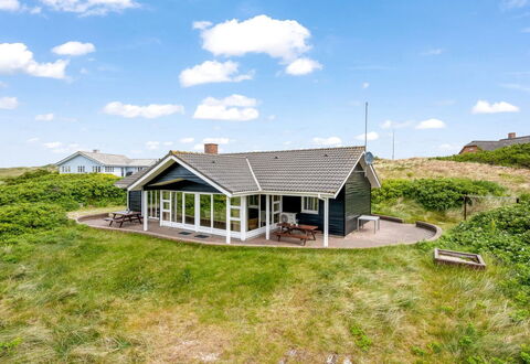 Eugenie - 450M from the Sea: Hus, Sommerhus, Hjem, Tag, Stuehus, Estate, Sidespor, Hytte