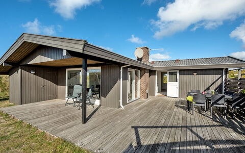 Aiske - from the Sea: Tag, Land Lot, Sommerhus, Hjem, Landdistrikt, Skur, Sidespor, Garden Bygninger, Bjælkehytte, Hytte