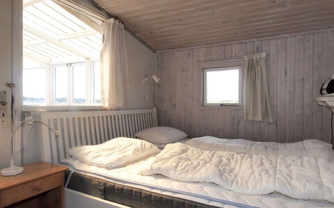 Annelotte - from the Sea: Soveværelse, Seng, Træ, Sengetøj, Sengetøj, Sengetøj, Møbel, Etage, Indretning, Bed Frame