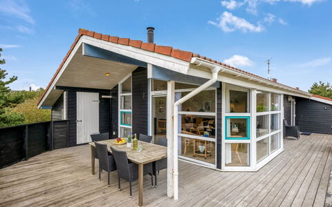 Andrie - 800M from the Sea: Sommerhus, Have, Sidespor, Garden Bygninger, Skygge, Gård, Backyard, Lawn, Stuehus, Landscaping