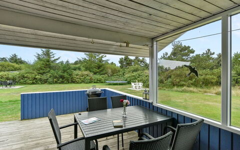 Maikel - 900M from the Sea: Græs, Hus, Tag, Hjem, Sommerhus, Busk, Land Lot, Landdistrikt, Stuehus, Bunddække