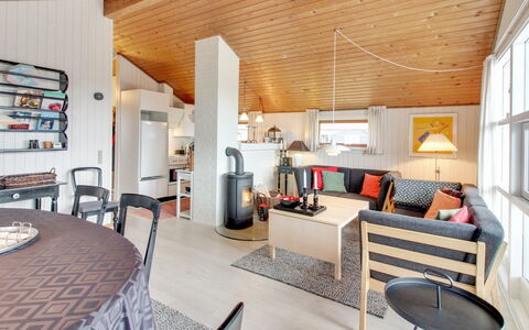 Olufdine - 400M from the Sea: Hus, Hjem, Tag, Sommerhus, Busk, Sidespor, Dør, Have, Stuehus