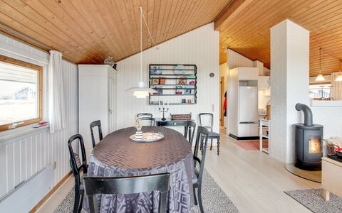 Olufdine - 400M from the Sea: Hus, Hjem, Tag, Sommerhus, Busk, Sidespor, Dør, Have, Stuehus