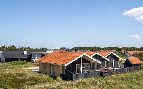 Milena - 600M from the Sea: Sommerhus, Skur, Hytte, Stuehus, Prærie, Hytte, Lade, Bjælkehytte, Garden Bygninger
