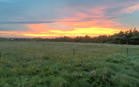 Carelle - 300M from the Sea: Himmel, Sky, Naturligt Miljø, Horisont, Græs-, Økoregion, Skumring, Naturlige Landskab, Almindeligt, Afterglow