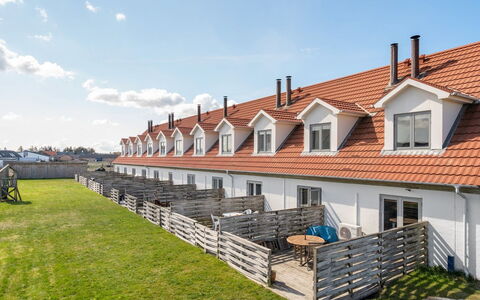 Nermin - 300M from the Sea: Sommerhus, Skur, Hytte, Stuehus, Prærie, Hytte, Lade, Bjælkehytte, Garden Bygninger