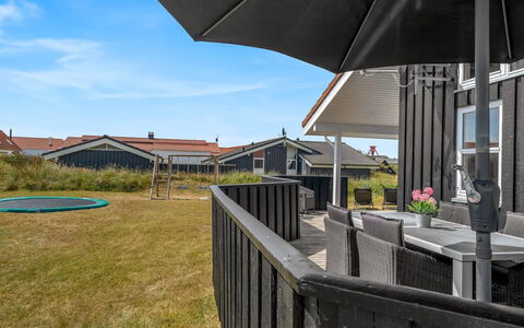 Nedelko - 250M from the Sea: Hus, Tag, Hjem, Boligområde, Arkitektur, Skygge, Sommerhus, Veranda, Sidespor, Estate