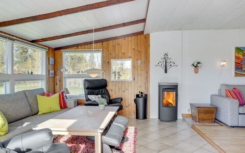 Ingebritt - 1.5Km from the Sea: Møbel, Indretning, Couch, Stue, Loft, Værelse, Sommerhus, Stol