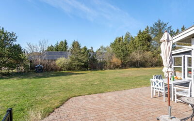Ingebritt - 1.5Km from the Sea
