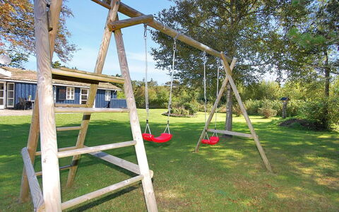 Tomke - 1.7Km from the Sea: Træ, Gulvbelægning, Indretning, Etage, Møbel, Trægulve, Værelse, Loft, Bejdse, Hårdttræ