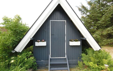 Tajo - 1Km from the Sea: Svømmepøl, Udendørs Møbler, Møbel, Udvej, Flise, Eco Hotel, Skygge, Stol, Fritid, Estate