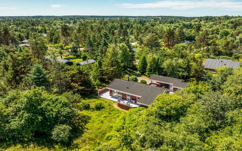 Anneke - 2Km from the Sea: Landskab, Boligområde, Fugleperspektiv, Land Lot, Landdistrikt, Hjem, Luftfotografering, Forstad, Estate, Plantation