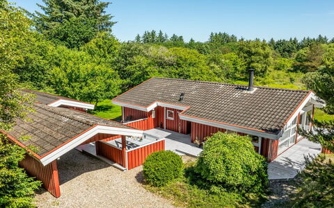Anneke - 2Km from the Sea: Arkitektur, Tag, Hjem, Kompositmateriale, Dagslys, Sidespor, Indkørsel