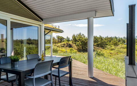 Danila - 600M from the Sea: Veranda, Hjem, Tag, Skygge, Dæk, Udendørs Struktur, Estate, Altan, Gårdhave, Glas