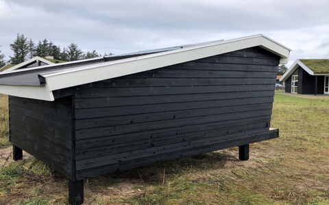 Frerich - 1.5Km from the Sea: Hus, Hjem, Dør, Tag, Sommerhus, Estate, Have, Skygge, Sidespor, Gård