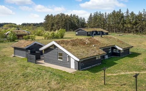 Frerich - 1.5Km from the Sea: Hus, Hjem, Dør, Tag, Sommerhus, Estate, Have, Skygge, Sidespor, Gård