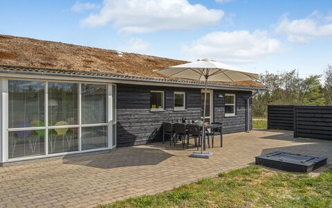 Frerich - 1.5Km from the Sea: Hus, Hjem, Dør, Tag, Sommerhus, Estate, Have, Skygge, Sidespor, Gård