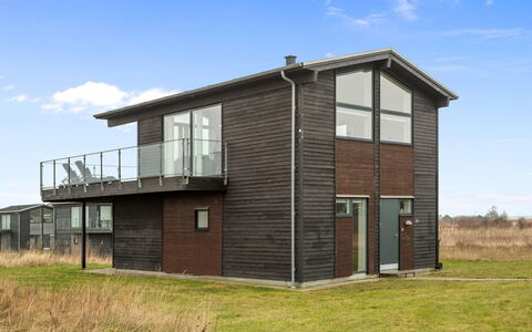Gerniot - 500M from the Sea: Arkitektur, Tag, Hjem, Kompositmateriale, Dagslys, Sidespor, Indkørsel