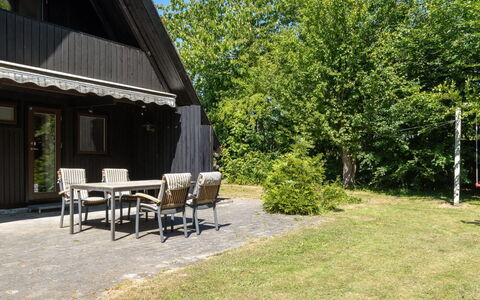 Anssi - 300M from the Sea: Træ, Hus, Sommerhus, Hjem, Tag, Landdistrikt, Sidespor, Bjælkehytte, Garden Bygninger, Hårdttræ