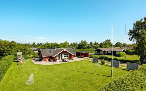 Thorgot - 400M from the Sea: Hus, Hjem, Boligområde, Tag, Landskab, Land Lot, Almindeligt, Lawn, Sommerhus, Landscaping