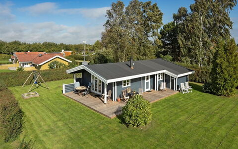 Rosabella - 600M from the Sea: Tag, Land Lot, Sommerhus, Hjem, Landdistrikt, Skur, Sidespor, Garden Bygninger, Bjælkehytte, Hytte