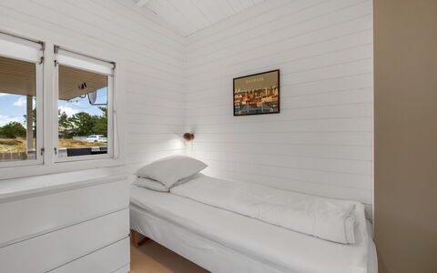 Heinke - 2Km from the Sea: Træ, Loft, Dør, Hårdttræ, Planke, Bejdse, Sidespor, Soveværelse, Design, Seng