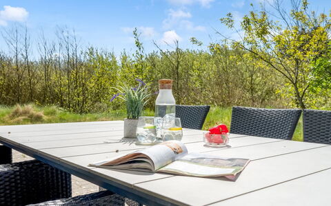 Dagny - 300M from the Sea: Møbel, Udendørs Møbler, Bordservice, Bord, Drinkware, Stol, Udendørs Bord, Mad, Flaske