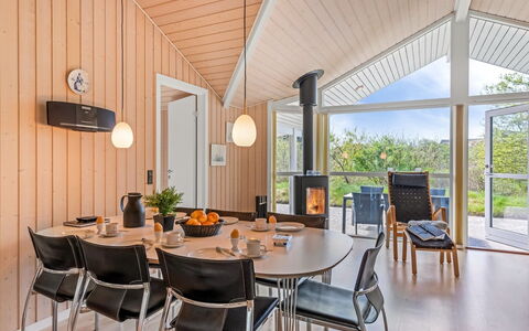Dagny - 300M from the Sea: Møbel, Udendørs Møbler, Bordservice, Bord, Drinkware, Stol, Udendørs Bord, Mad, Flaske