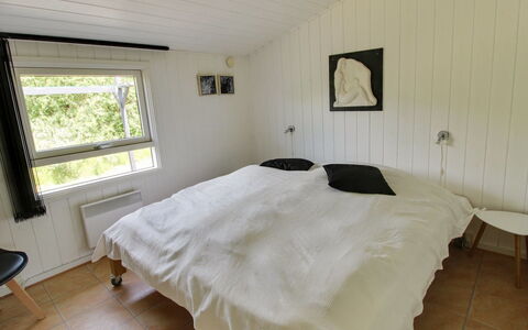 Aatos - 500M from the Sea: Væg, Soveværelse, Seng, Træ, Gulvbelægning, Etage, Loft, Sengetøj, Indretning, Sengetøj