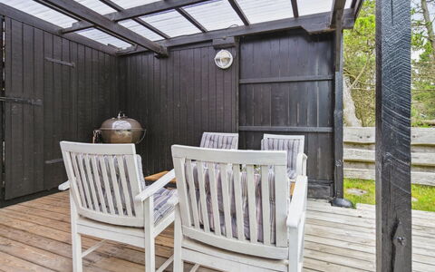 Elin - 3Km from the Sea: Tag, Land Lot, Sommerhus, Hjem, Landdistrikt, Skur, Sidespor, Garden Bygninger, Bjælkehytte, Hytte