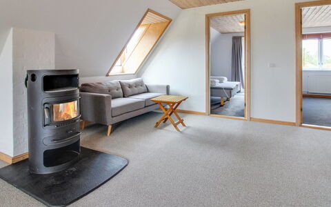 Lissa - 2.4Km from the Sea: Møbel, Indretning, Stol, Gulvbelægning, Bord, Udvej, Etage, Loft, Værelse, Eco Hotel