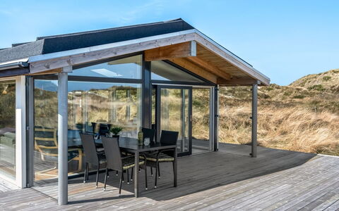 Hristina - 200M from the Sea: Tag, Land Lot, Sommerhus, Hjem, Landdistrikt, Skur, Sidespor, Garden Bygninger, Bjælkehytte, Hytte