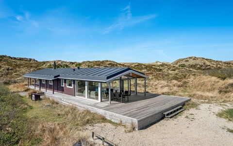 Hristina - 200M from the Sea: Tag, Land Lot, Sommerhus, Hjem, Landdistrikt, Skur, Sidespor, Garden Bygninger, Bjælkehytte, Hytte