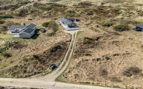 Hristina - 200M from the Sea: Tag, Land Lot, Sommerhus, Hjem, Landdistrikt, Skur, Sidespor, Garden Bygninger, Bjælkehytte, Hytte