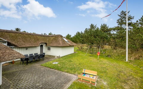 Angelika - 1.6Km from the Sea: Møbel, Indretning, Stol, Gulvbelægning, Bord, Udvej, Etage, Loft, Værelse, Eco Hotel