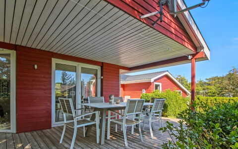 Gudni - 250M from the Sea: Plantesamfund, Sollys, Urteagtig Plante, Have, Plantation, Landbrug, Farm