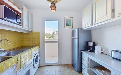 La Calanque D'Or: Større Bandage, Gulvbelægning, Indretning, Køkken, Etage, Countertop, Lejlighed, Hjem, Loft, Værelse