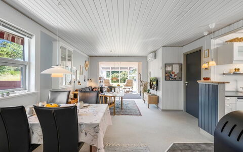 Skakke - 900M from the Sea: Plantesamfund, Sollys, Urteagtig Plante, Have, Plantation, Landbrug, Farm